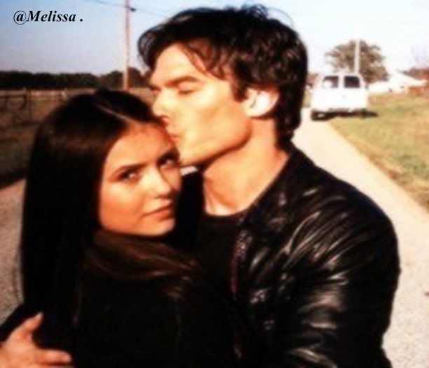 - *expir usurat,imi pun mainile in jurul corpului tau si te tin lipita de pieptul meu intr-o imbrati; apoi pe imi presez buzele in crestetul capului tau,sarutandu-te apoi pe obraz si imi relaxez muschii fetei,zambind*Singura femeie pe care o vreau esti tu.Daca ai ceva sa-mi spui,sa nu tii in tine♥
