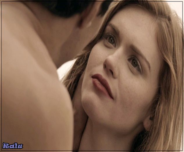 o vaiii dar mersi blondule de compliment clk; *se uita la klausy Klaus idem poza* dar ce ochii frumosi ai #Klaus vezi ca am defrisat padureanca #fane:))))
