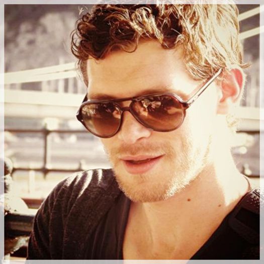 █ ▄→ eu acum port ochelari de soare frumoaso. cum de îmi vezi ochii?:)))) -lydia- o pun să se -cl-; epileze dacă are -stef-
