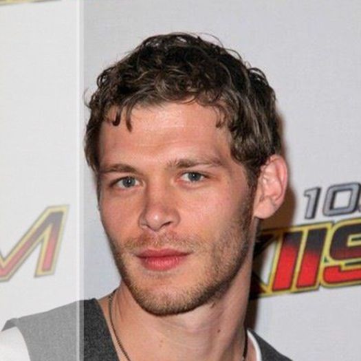 █ ▄→ -îşi dă ochelarii jos şi se uită la ea ca în poză- -lydia- :)))) păi normal -stef-