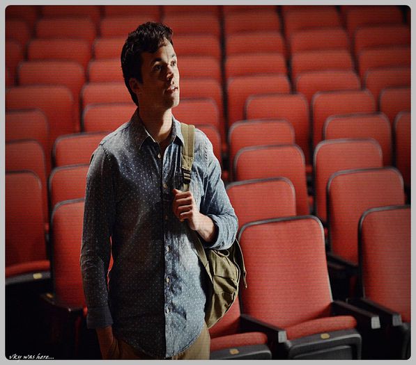 - [intra in cladire amuzat] - Epii 25 _ Replay