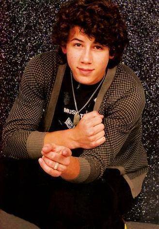 ZUEDPDQFEPRJFMWHCWG (63) - Nick Jonas