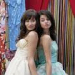 Princess_Protection_Program_1235910679_1_2009[1] - poze selena gomez