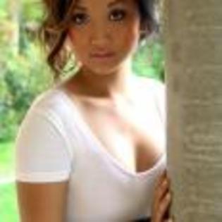 Brenda_Song_1261214103_0[1]