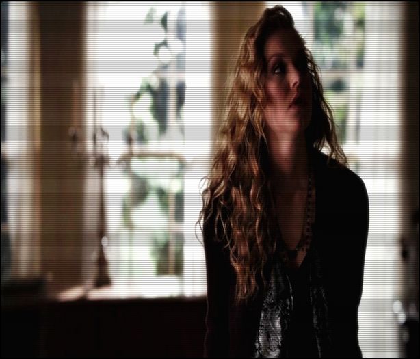 ♚ .nɘɘυp ♔ .[cl][#intra, se uita prin dulapturi , si se pune pe facut cafea - house _ kitchen here