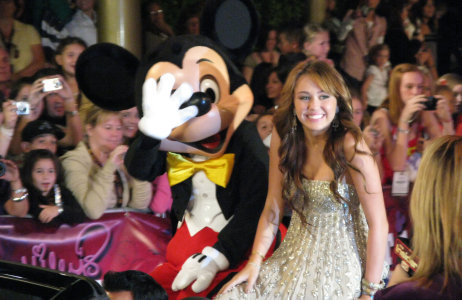 10116213_VMKQSFGMX - Miley Cyrus