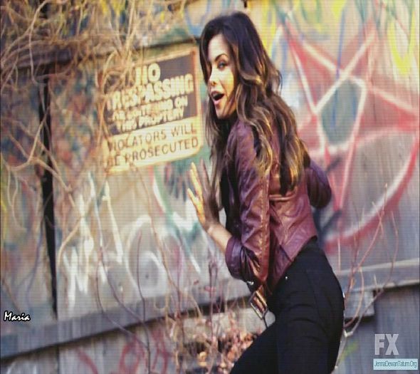 》[12.03] *apare din ceata si se uita pe acolo=))*