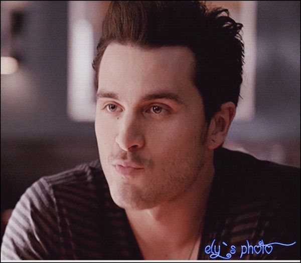✿ - *se inneaca cu bautura cand o aude ce zice de rebekah* CE? NU! cl - here - episode 44 - done