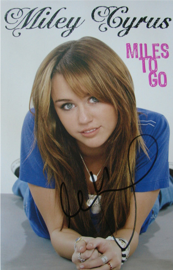 22770 - Miley Hannah autografe