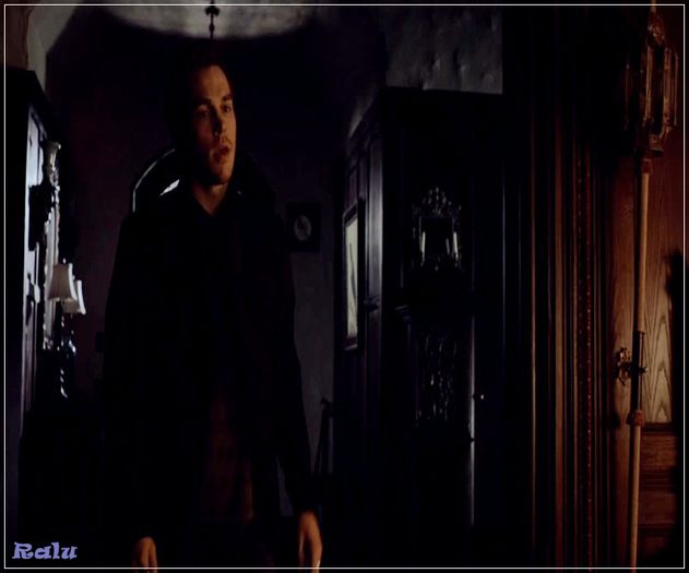 *intra cu bagajele in mana*(cl); Hello, anybody here?:))
