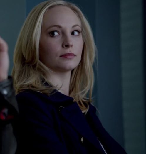 ᵔᴥᵔ -- _click_ *Îşi şterge lacrimile* Poţi să mă calmezi altcumva. *îl trage de p..___ - here - episode 44 - done