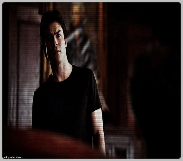 ▬ ❝Satena aia are un nume si tocmai a plecat suparata din cauza ta... [cl]; Suparata pe mine si nu`mi place asta...#renata
