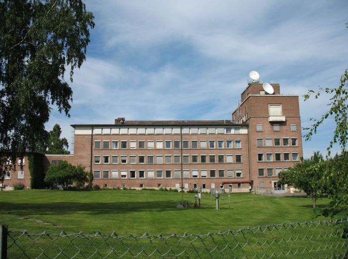 ~ la facultate la Ely ~