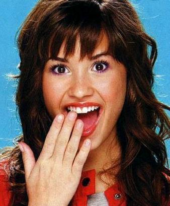 10239341_RFUINBRMY - Demi Lovato