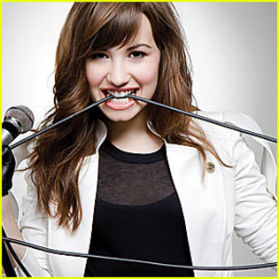 10239349_GDPFDERAW - Demi Lovato