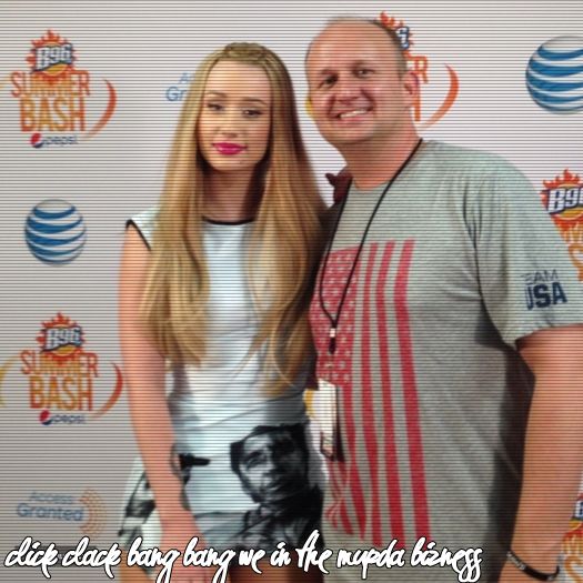 ➹`Петрова пожар.ϟ; Și tu încă nu te-ai cărat de aici ? #Renata CL; Defapt e pentru mine și pentru... mine. #Ney
