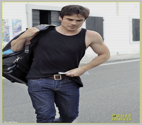 ▬ ❝|intra in cladire si urca sus in apartament|