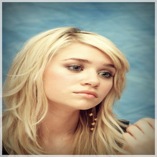 █ ▄→ -se uită la el şi la adda- -fluieră şi se întoarce cu spatele şi pleacă în bucătărie-