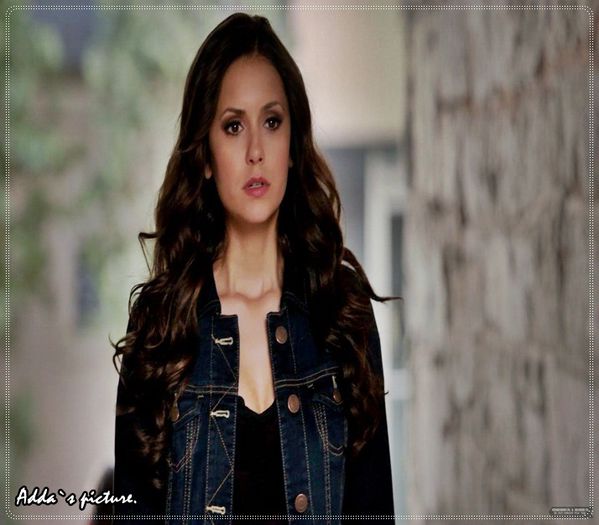 》*se uita dupa el apoi intra inapoi in bloc*