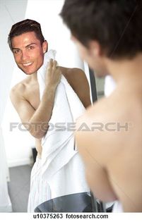 *se ridica si trage un prosop pe el*Da, am alunecat . Deci sa inteleg ca te-ai gandit?