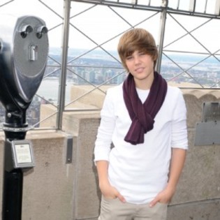 justin-bieber1-300x300