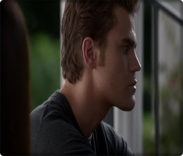 CL Poate :))) *ridica o spranceana si isi ia un pahar de bere*; Astept sa vina un bajat sa mergem cu treburi...da vad ca nu mai vine=)))
