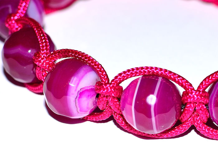 Agate fatetate fuchsia - 22 RON - Bratari Shamballa cu PIETRE SEMIPRETIOASE de vanzare 2015