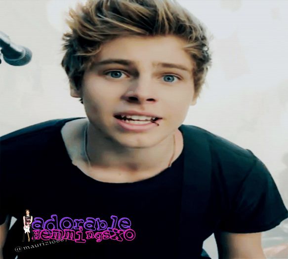 - 05 || El nu a vazut niciodata Titanic. - x Luke Purfect Hemmings xXx facts