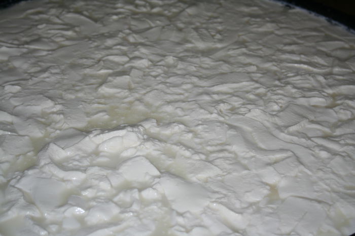 L-am agitat de l-a zapacit si l-am pus la scurs; L-am agitat de l-a zapacit si l-am pus la scurs
