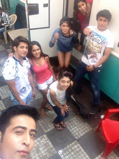 11068294_1562107954058301_5279242815045566046_n - Kaisi Yeh Yaariyaan