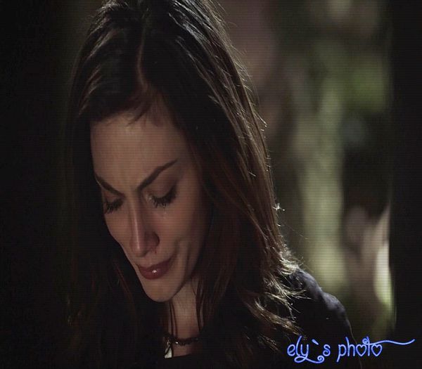 ✿ - Ti-o trimit prin sms=))) #tatia *ii zambeste elenei si incepe sa planga* cl; We will miss you Elena &lt;3!
