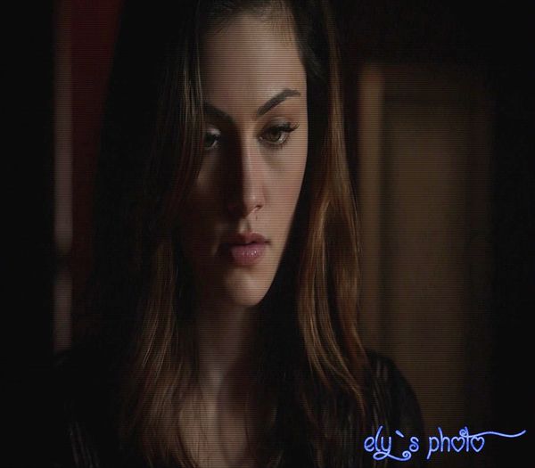 ✿ - Te pup #fane *ii face cu mana* Cumva trebuie sa ne razbunam pe el. #tatia cl; *ia o patura si o pune peste corpul elenei :&#039;(*
