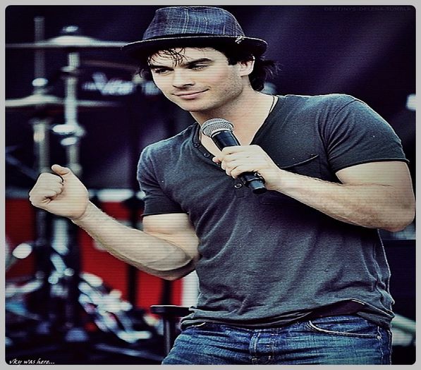 ▬ ❝Pe vremea aia nu eram doar cu tine... Acum sunt doar cu una si asa o sa ramana...;)