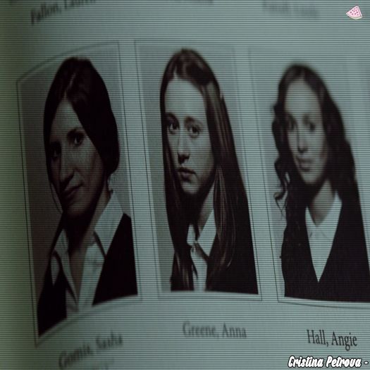 ➹`Петрова пожар.ϟ; *le prinde de mâini și spune incantația* CL; Victas Phesmatis Ex Eleto. Revertas Phesmatis Ut Victas. Victas Phesmatis Ex Eleto. Revertas Phesmatis Ut Victas.
