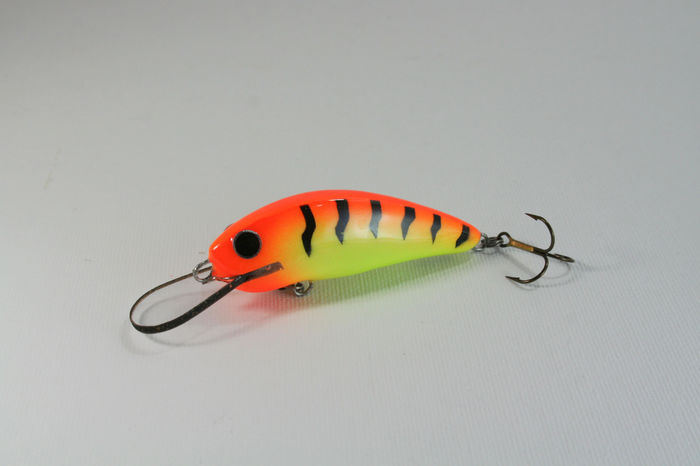 4689  -  6.4 cm sinking