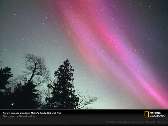 pink-aurora-borealis- - Auroara Borealis