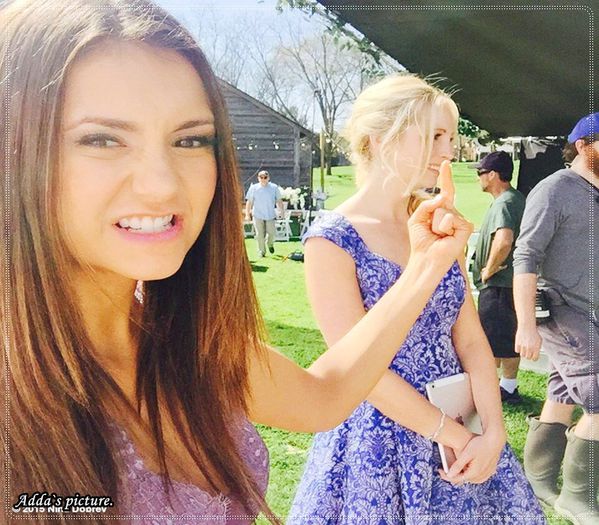 》*isi face un selfie IP cu ea pe fundal=)))))* Nu ma intrebi de ce sunt asa vesela?... - Epii 26 _ Run this town