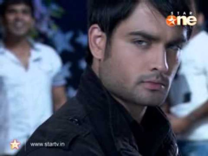 Vivian Dsena-Abhay Raichand - Mathili-Finalul Luptei