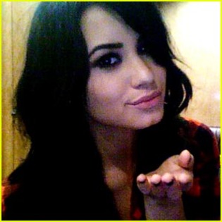 demi-lovato-fan-love-letter - in ce film sau desene animate a jucat-demi9 lovato