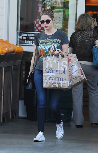 ashley-benson-shopping-at-bristol-farms-in-beverly-hills-january-2015_3