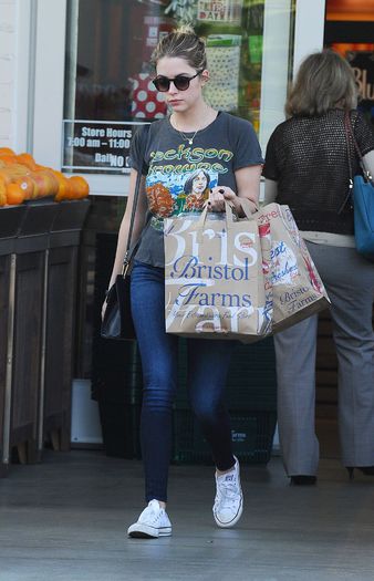 ashley-benson-shopping-at-bristol-farms-in-beverly-hills-january-2015_3 - ashley benson