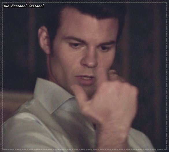 ;; Cum doresti...*ridica mainile in aer si coboara in living-room*