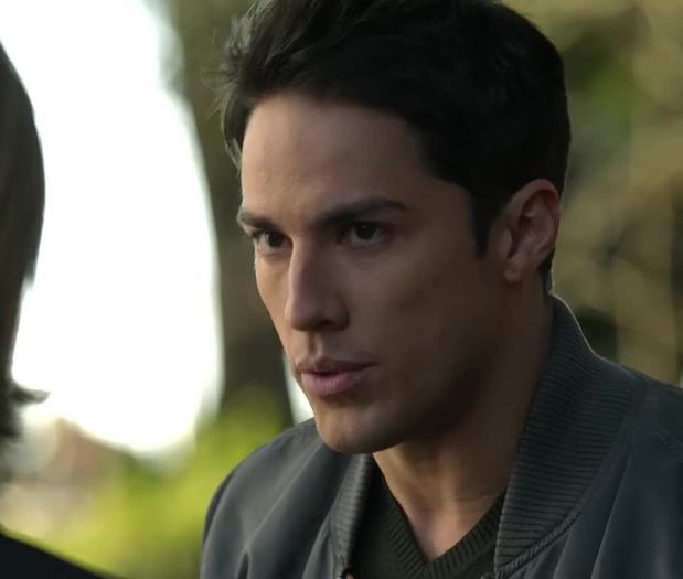 *iese din baie incheiandu-se la slitz*