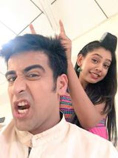 11047917_839526652761857_4351667211940130307_n - Kaisi Yeh Yaariyaan