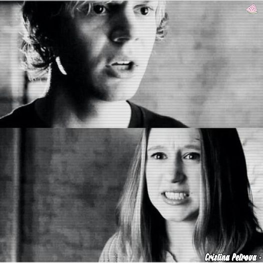 ➹`Петрова пожар.ϟ; *pune lumânăriile pe tort și le aprinde* Yuuuy cine suflă.