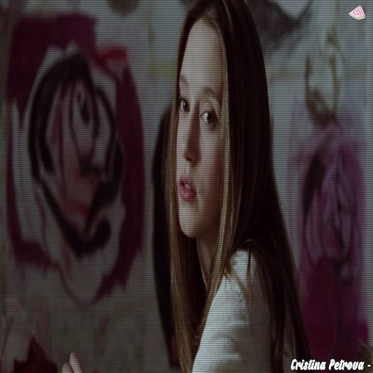 ➹`Петрова пожар.ϟ; *iese afară și face să apară sticle cu tzuikă* CL; Hai noroc. #Caro;#Hayley;#Elena
