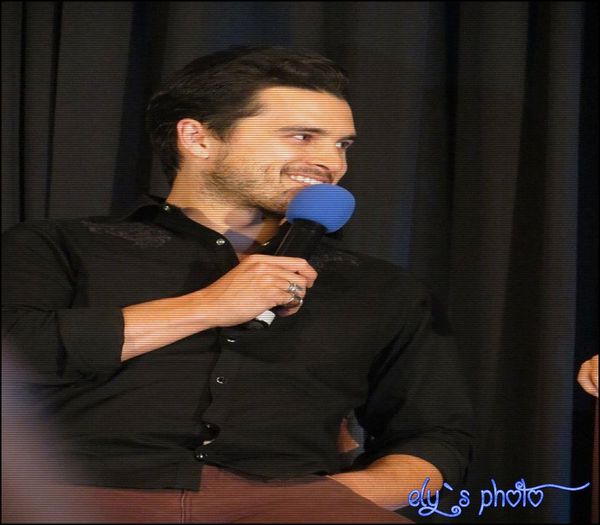 ✿ - *il bufneste rasul la ce zice alaric* Sunt cu dantela? #alaric
