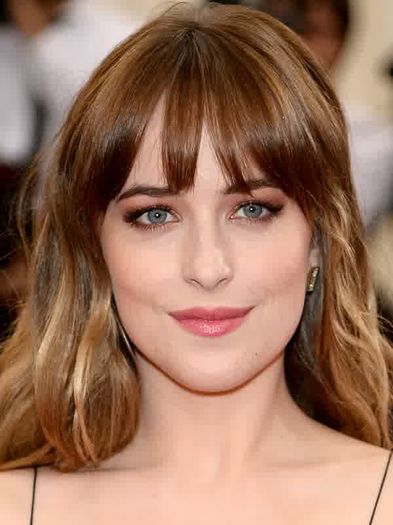 Dakota-Johnson-celebrity-hairstyles-2015-2