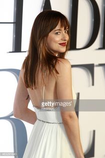 463281640 - Dakota Johnson