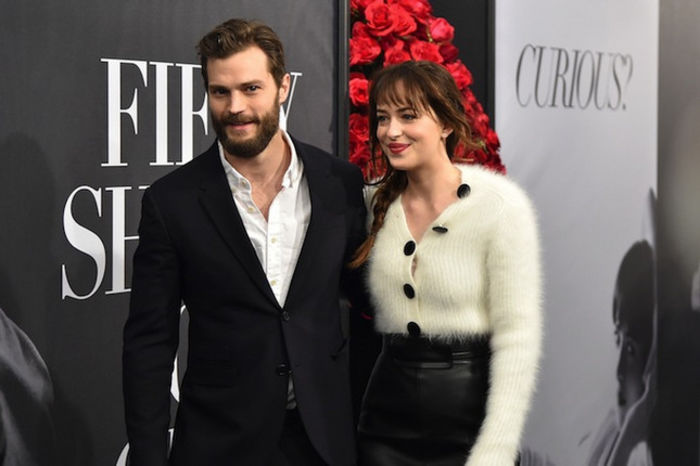 54db79c773b710d476cfb361_jamie-dornan-dakota-johnson